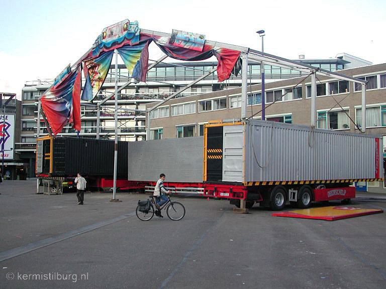 2004, Kermis, Tilburg, Tilburgse kermis, bouwen