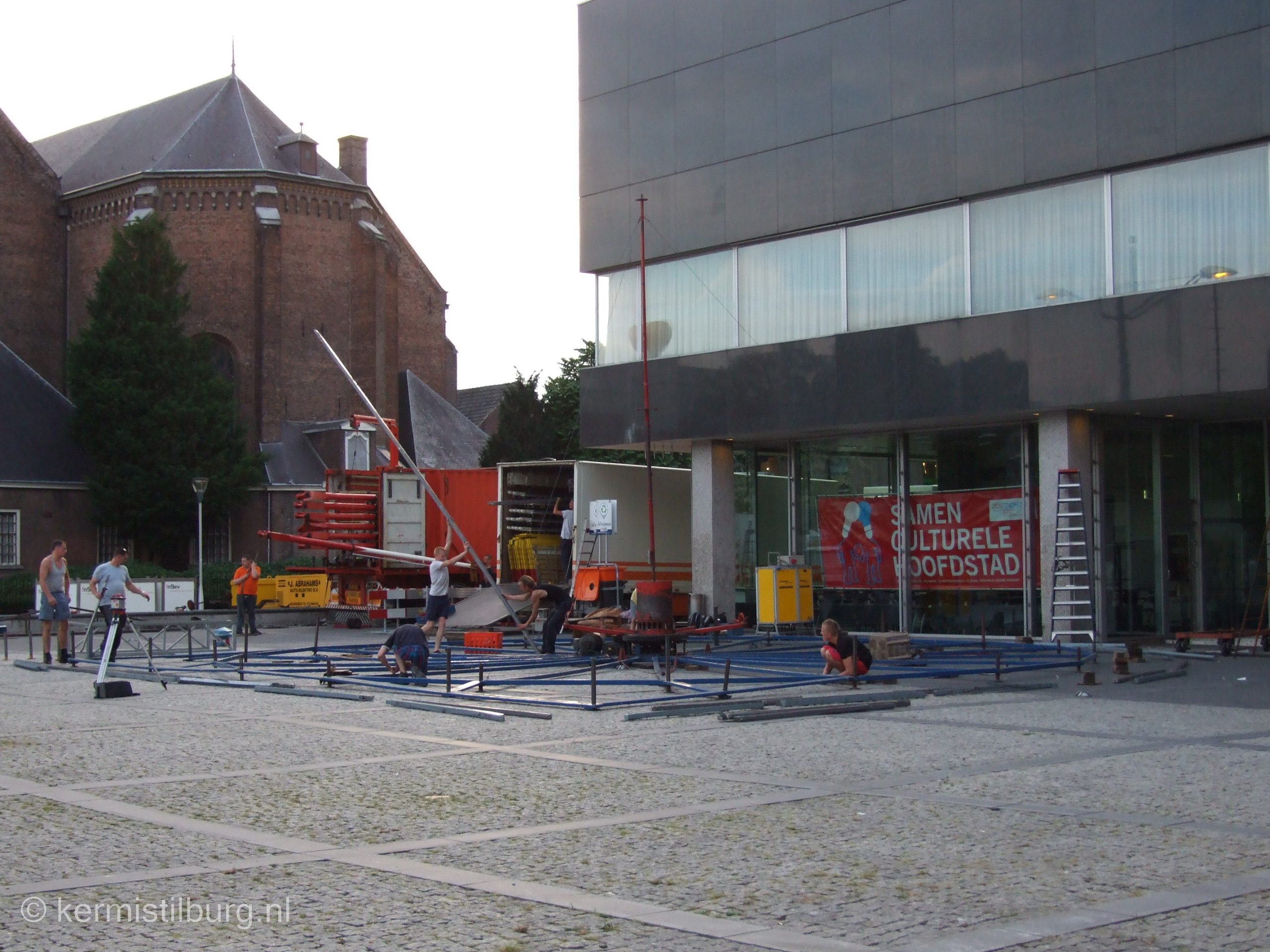2013, Kermis, Tilburg, Tilburgse kermis, bouwen